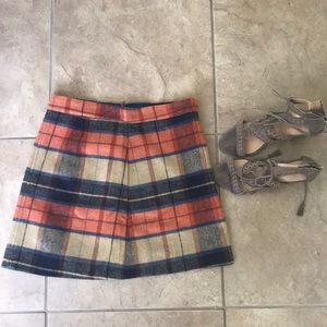 Beautiful high-end quality plaid skirt
